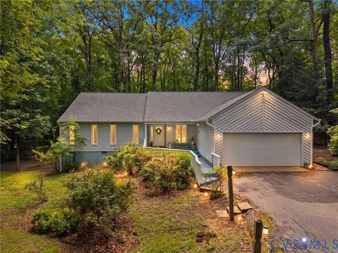 Photo of 1625 Stone River Road, North Chesterfield, VA 23235 (MLS # 2618844)