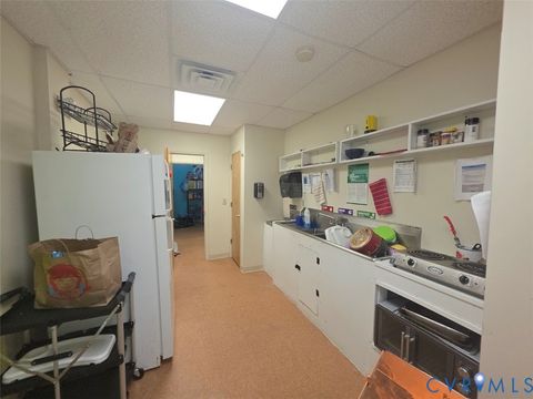 Tiny photo for 530 S Crater Road, Petersburg, VA 23803 (MLS # 2532258)