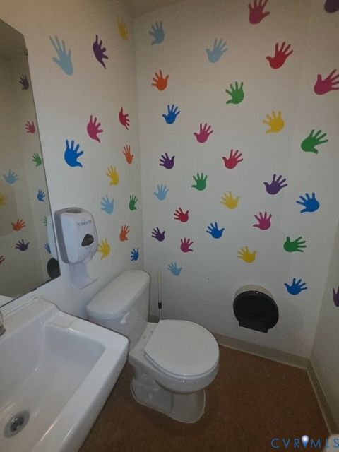 Tiny photo for 530 S Crater Road, Petersburg, VA 23803 (MLS # 2532258)