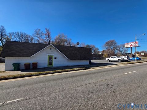 Photo of 530 S Crater Road, Petersburg, VA 23803 (MLS # 2532258)