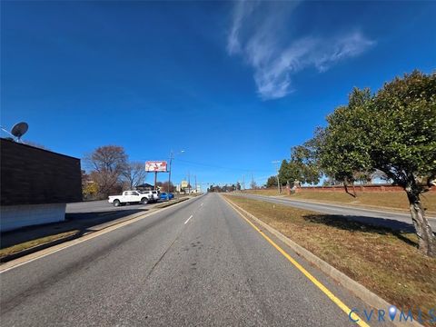 Tiny photo for 530 S Crater Road, Petersburg, VA 23803 (MLS # 2532258)