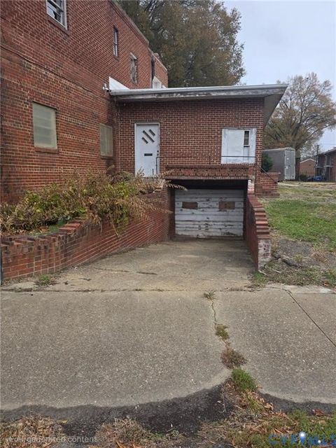 Tiny photo for 100 E Federal Street, Richmond, VA 23219 (MLS # 2611689)