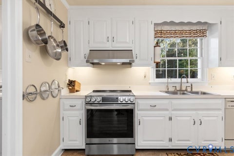 Tiny photo for 5111 Hurop Road, Sandston, VA 23150 (MLS # 2628045)