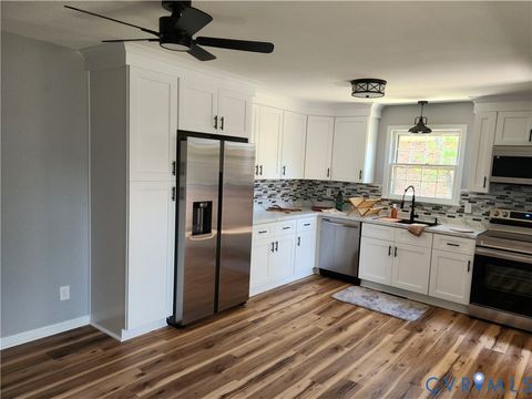 Tiny photo for 407 Mac Arthur Avenue, Colonial Heights, VA 23834 (MLS # 2609683)