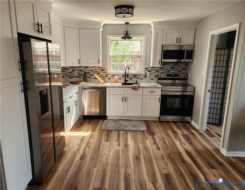 Tiny photo for 407 Mac Arthur Avenue, Colonial Heights, VA 23834 (MLS # 2609683)