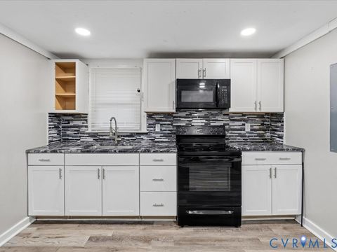 Tiny photo for 405 N 12th Avenue, Hopewell, VA 23860 (MLS # 2604745)