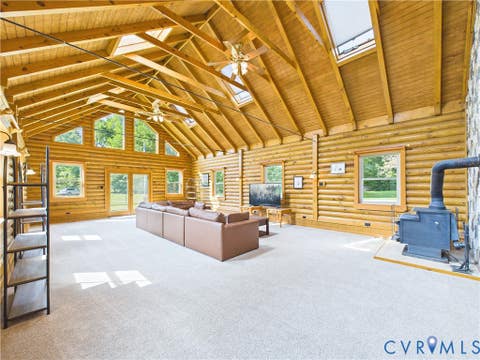 Tiny photo for 1323 Old Peachtree Road, Green Bay, VA 23942 (MLS # 2622688)