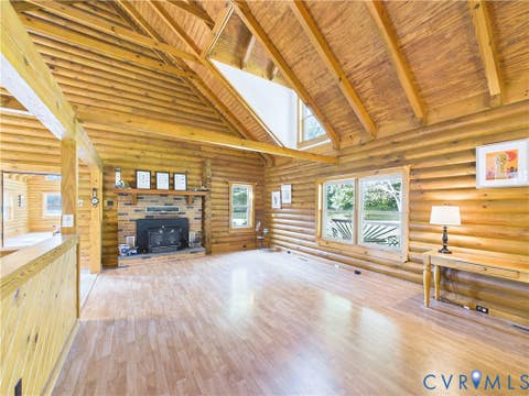 Tiny photo for 1323 Old Peachtree Road, Green Bay, VA 23942 (MLS # 2622688)