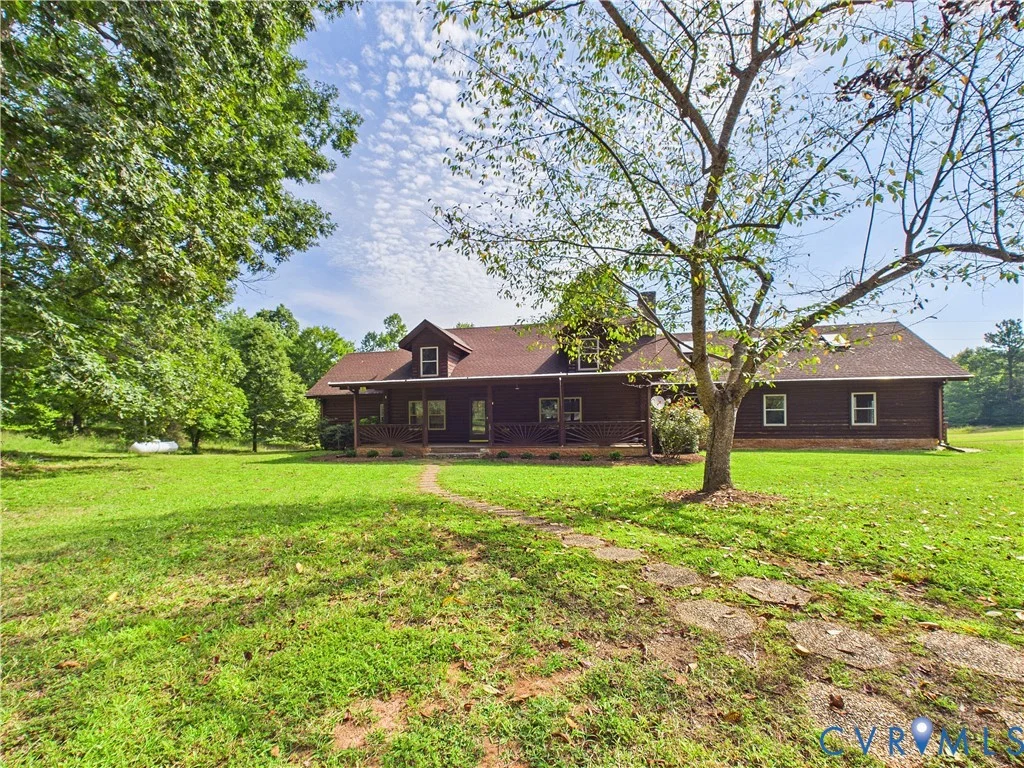 1323 Old Peachtree Road, Green Bay, VA, 23942
