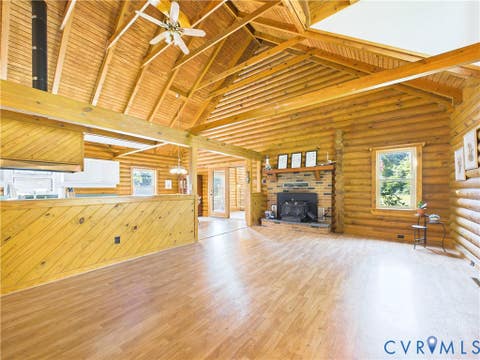 Tiny photo for 1323 Old Peachtree Road, Green Bay, VA 23942 (MLS # 2622688)