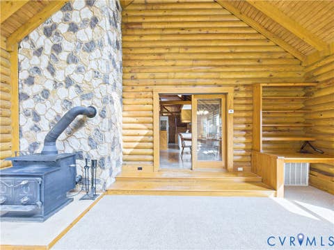 Tiny photo for 1323 Old Peachtree Road, Green Bay, VA 23942 (MLS # 2622688)