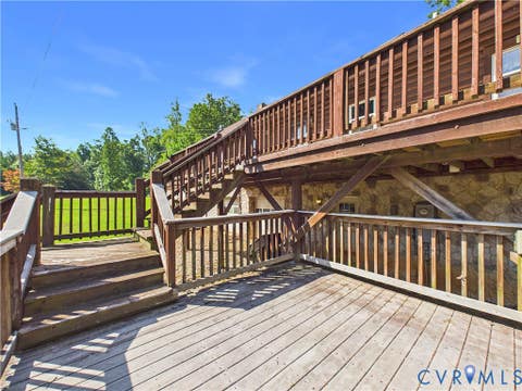 Tiny photo for 1323 Old Peachtree Road, Green Bay, VA 23942 (MLS # 2622688)