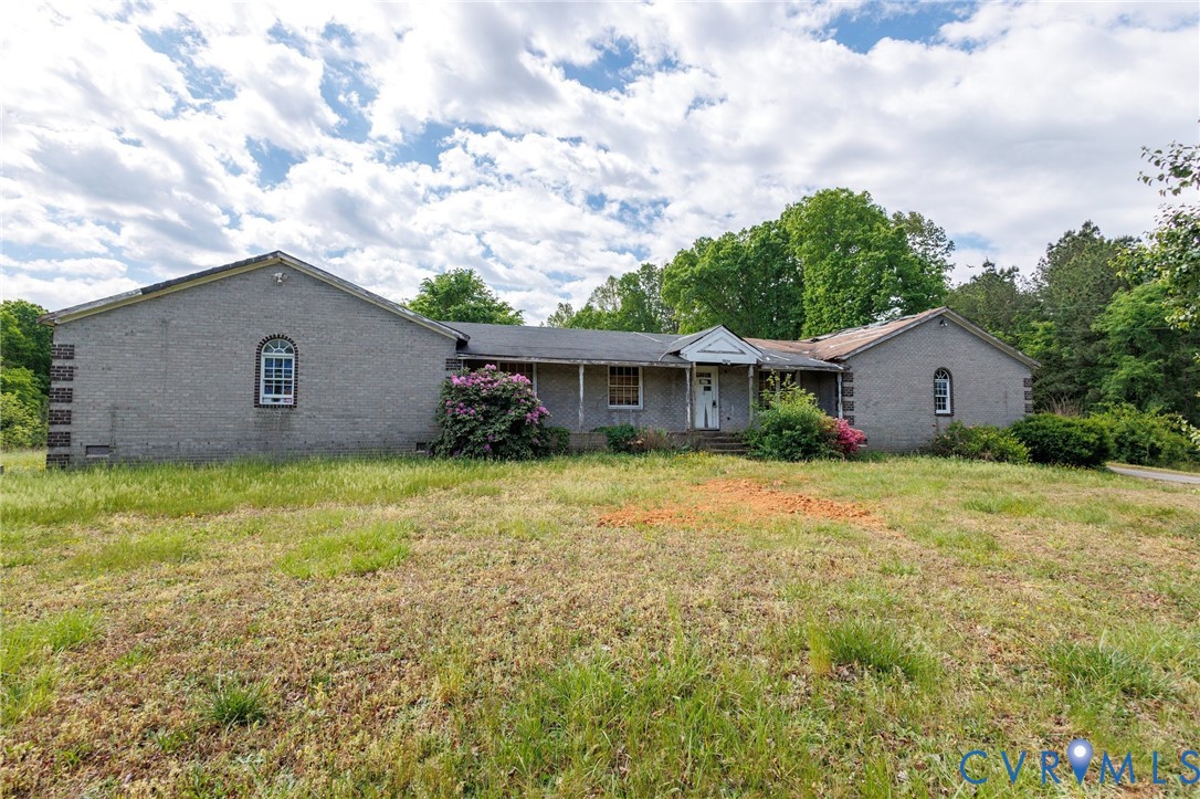 7621 Amelia Springs Road
