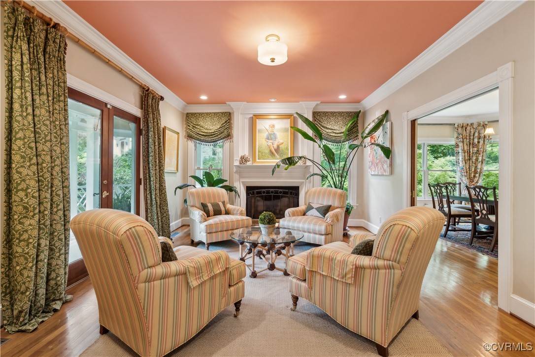 5716 Regent Circle