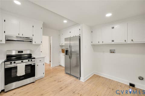Tiny photo for 215 N 14th Ave AVE, Hopewell, VA 23860 (MLS # 2621824)