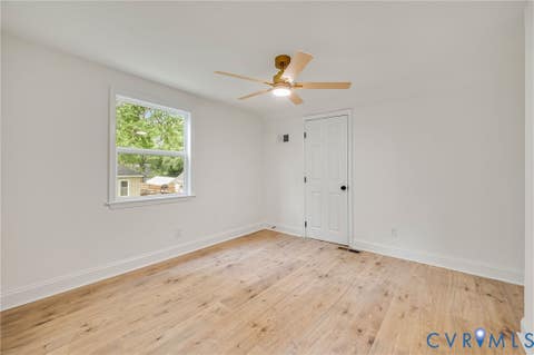 Tiny photo for 215 N 14th Ave AVE, Hopewell, VA 23860 (MLS # 2621824)