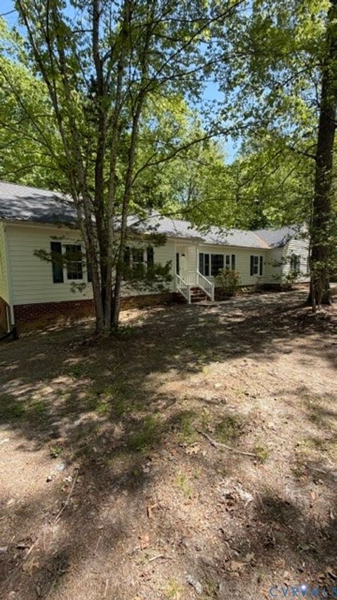 Photo of 10731 Spring Run Road, Chesterfield, VA 23832 (MLS # 2611086)
