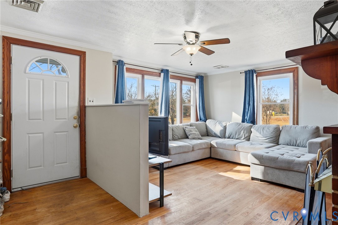 5526 Pole Green Road