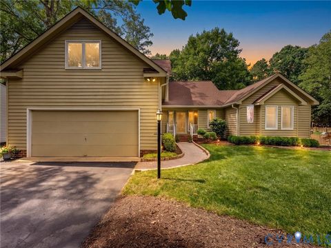 Photo of 6310 Walnut Bend Terrace, Midlothian, VA 23112 (MLS # 2617157)