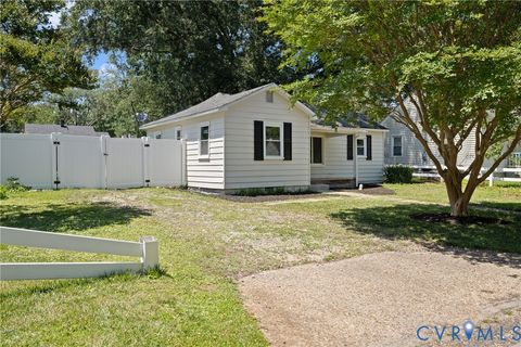 Tiny photo for 2911 Poplar Street, Hopewell, VA 23860 (MLS # 2616959)