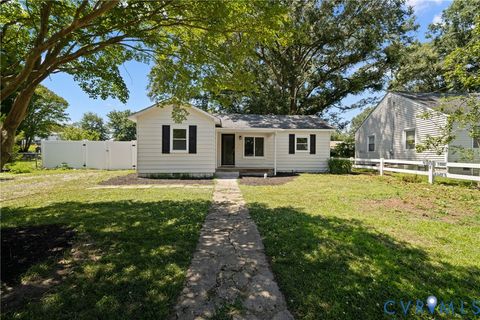Tiny photo for 2911 Poplar Street, Hopewell, VA 23860 (MLS # 2616959)