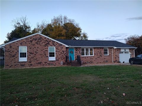 A home in Colonial Heights