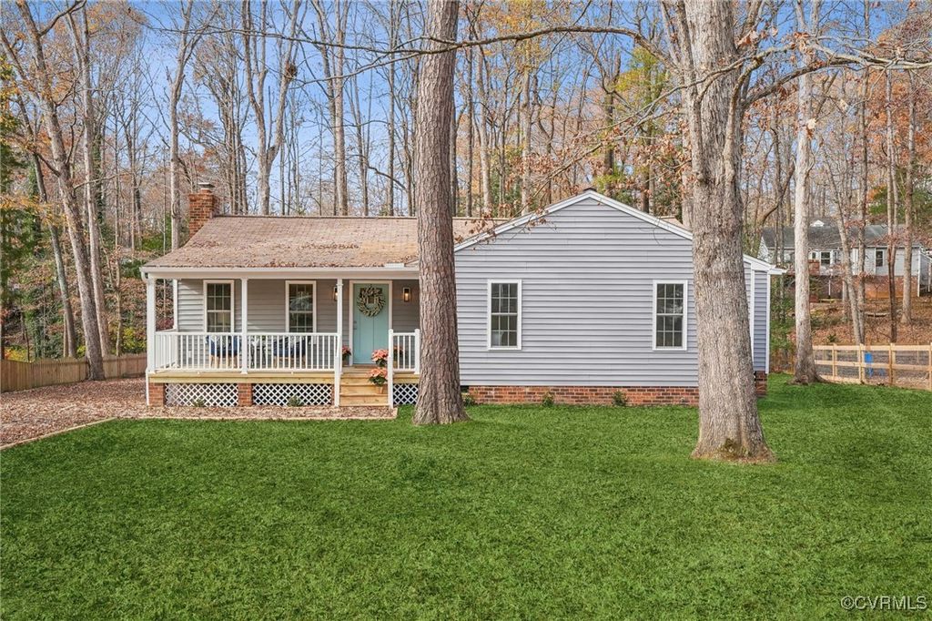 Photo for 6842 Sika Lane, Midlothian, VA 23112 (MLS # 2430470)