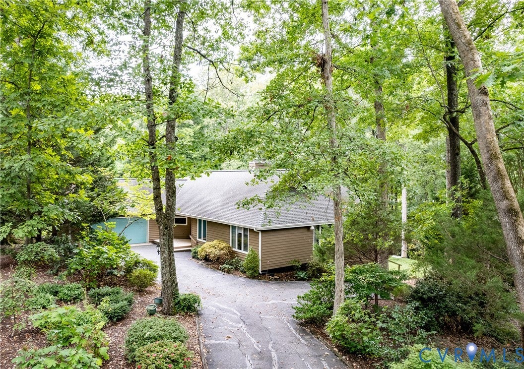 5704 Harbour Bluff Terrace