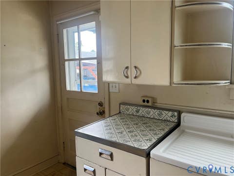 Tiny photo for 325 Hamilton Avenue, Colonial Heights, VA 23834 (MLS # 2619704)
