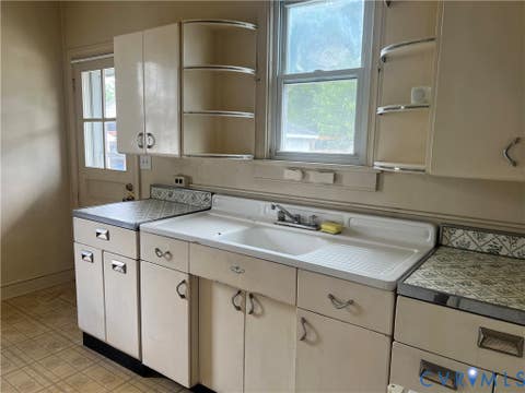 Tiny photo for 325 Hamilton Avenue, Colonial Heights, VA 23834 (MLS # 2619704)