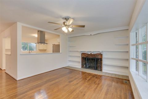 Tiny photo for 605 Spruce Road, Newport News, VA 23601 (MLS # 2527497)