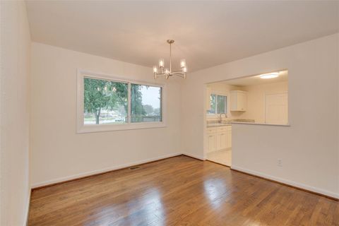 Tiny photo for 605 Spruce Road, Newport News, VA 23601 (MLS # 2527497)
