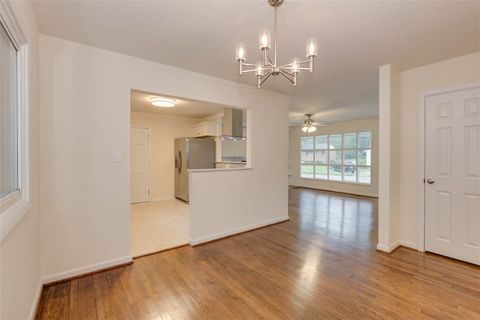 Tiny photo for 605 Spruce Road, Newport News, VA 23601 (MLS # 2527497)