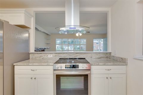 Tiny photo for 605 Spruce Road, Newport News, VA 23601 (MLS # 2527497)
