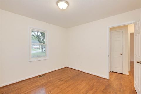 Tiny photo for 605 Spruce Road, Newport News, VA 23601 (MLS # 2527497)