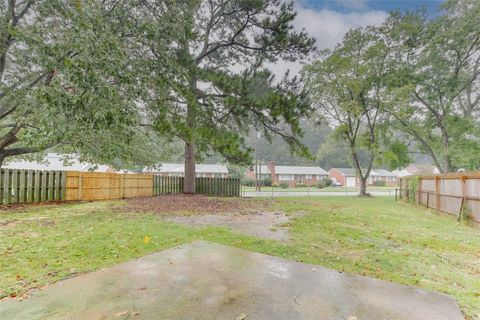 Tiny photo for 605 Spruce Road, Newport News, VA 23601 (MLS # 2527497)