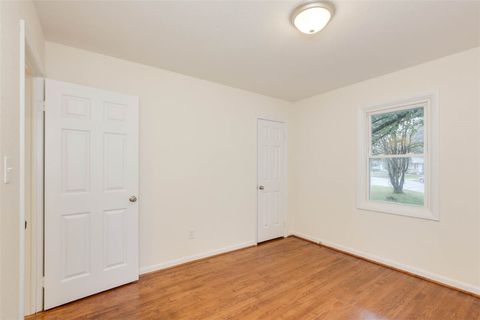 Tiny photo for 605 Spruce Road, Newport News, VA 23601 (MLS # 2527497)