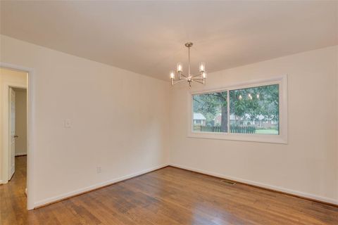 Tiny photo for 605 Spruce Road, Newport News, VA 23601 (MLS # 2527497)