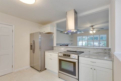 Tiny photo for 605 Spruce Road, Newport News, VA 23601 (MLS # 2527497)