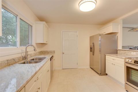 Tiny photo for 605 Spruce Road, Newport News, VA 23601 (MLS # 2527497)