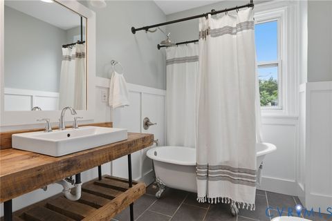 Tiny photo for 619 N 33rd Street, Richmond, VA 23223 (MLS # 2613829)