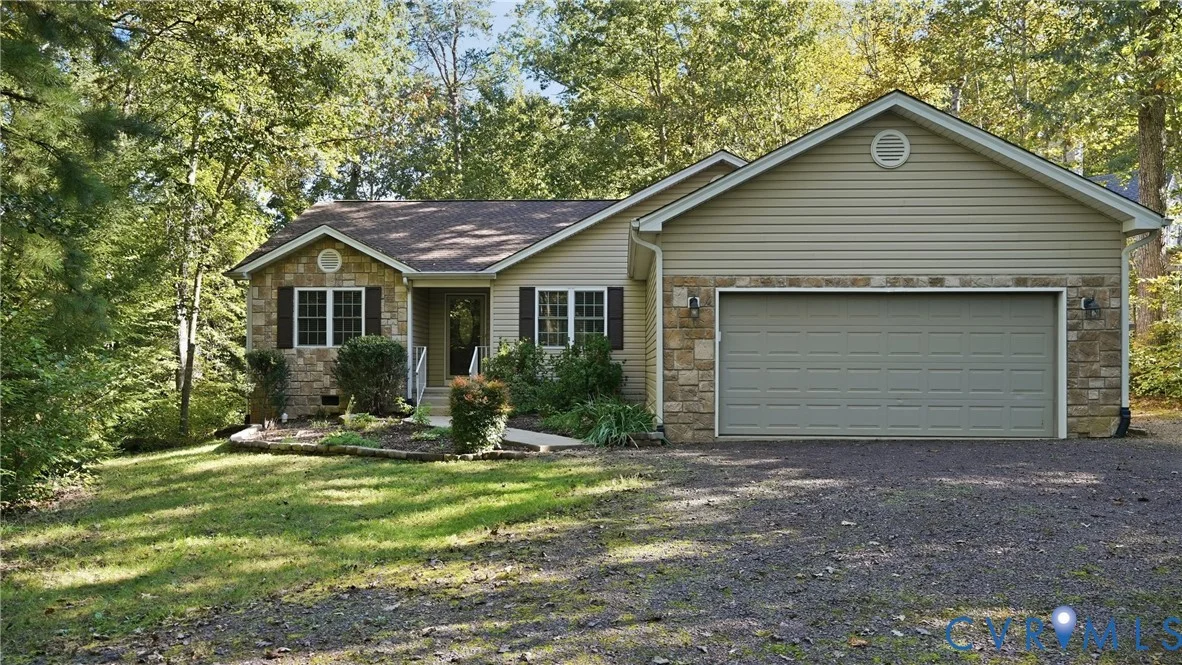 102 Elm Court