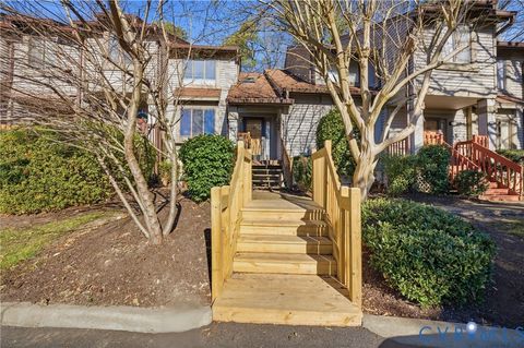 Photo of 114 Inland View Drive, Newport News, VA 23603 (MLS # 2600592)