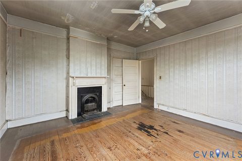 Tiny photo for 310 Grigg Street, Petersburg, VA 23803 (MLS # 2613011)