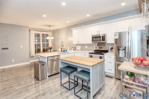 Tiny photo for 27 Trail Street, Hampton, VA 23669 (MLS # 2604991)