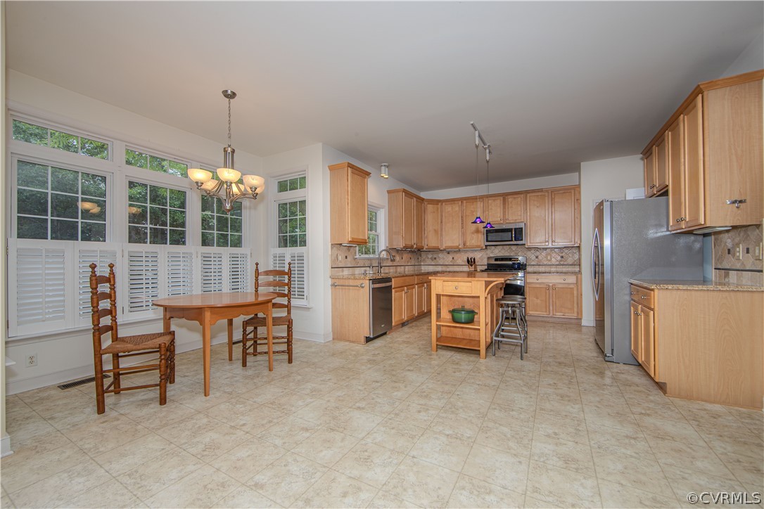 Photo 12 of 40 of 5421 Luxford Way house