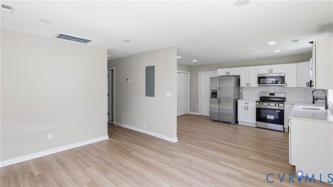 Tiny photo for 921 Diamond Street, Petersburg, VA 23803 (MLS # 2616973)