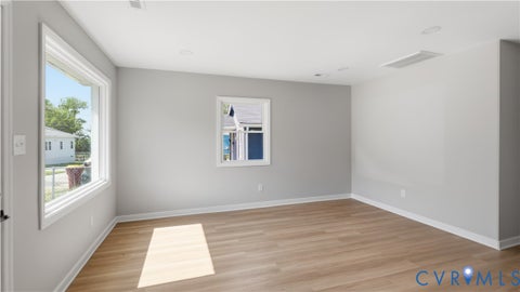Tiny photo for 921 Diamond Street, Petersburg, VA 23803 (MLS # 2616973)