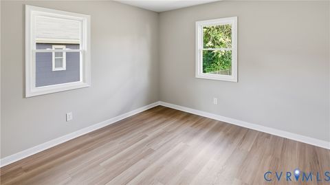 Tiny photo for 921 Diamond Street, Petersburg, VA 23803 (MLS # 2616973)