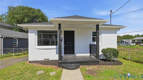 Tiny photo for 921 Diamond Street, Petersburg, VA 23803 (MLS # 2616973)